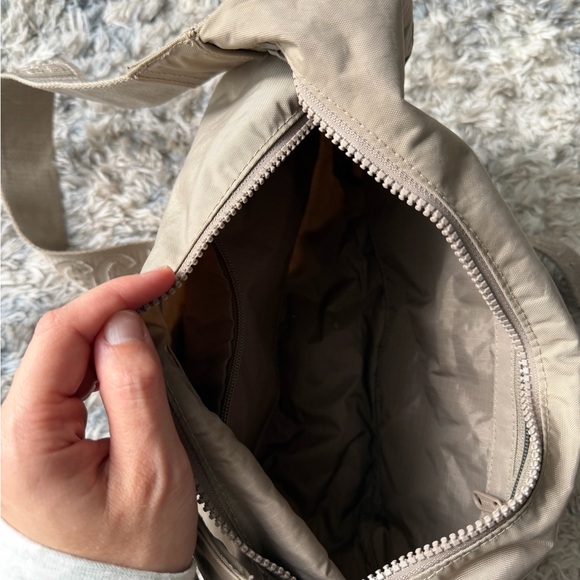 Baggu Beige Nylon Medium Crescent Bag - Picture 2 of 3